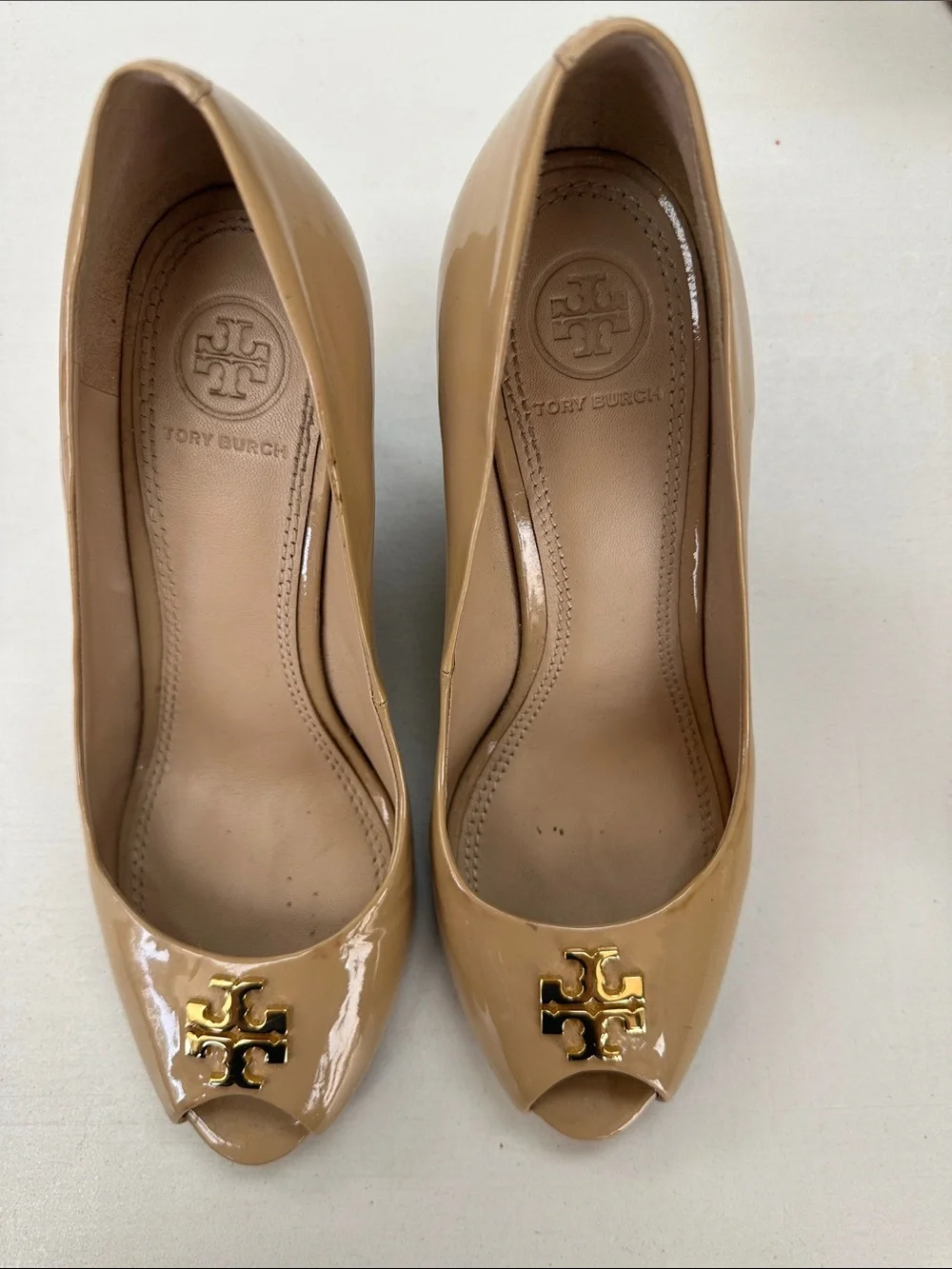 Tory Burch Nude Patent Peep-Toe Pumps with Gold Logo